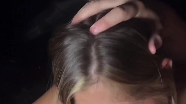 bearuby blowjob in car