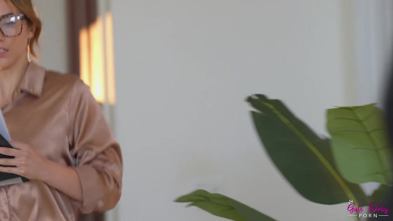 Ophelia Fae – GirlsOnlyPorn 25 10 03 Ophelia Fae And Scarlett Alexis My Good Secretary 720p