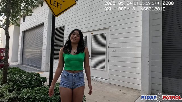 Emerald Loves – PussyPatrol 25 10 02 Emerald Loves  1080p